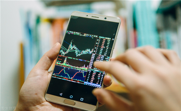 期貨銀期轉(zhuǎn)賬的時(shí)間是幾點(diǎn) 什么時(shí)間可以出入金